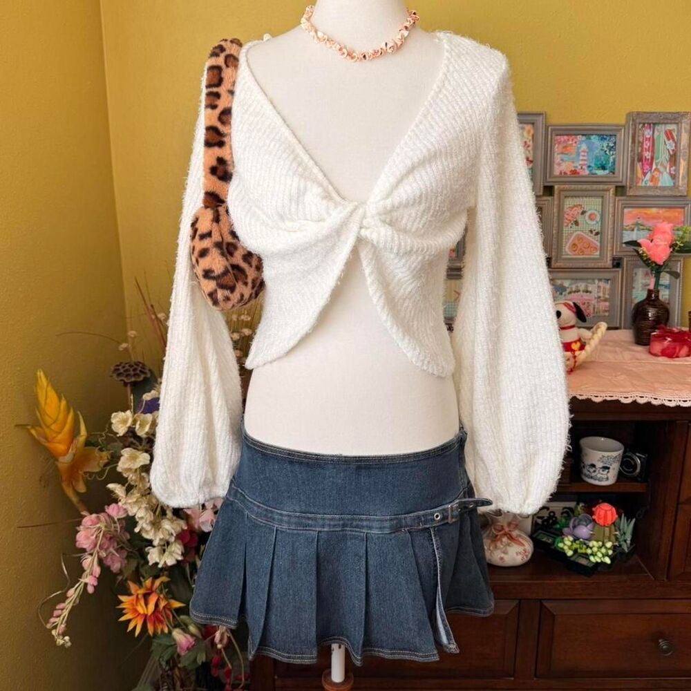 Princess Polly Women’s Cropped Wrap Sweater Textured Size 2 Trendy